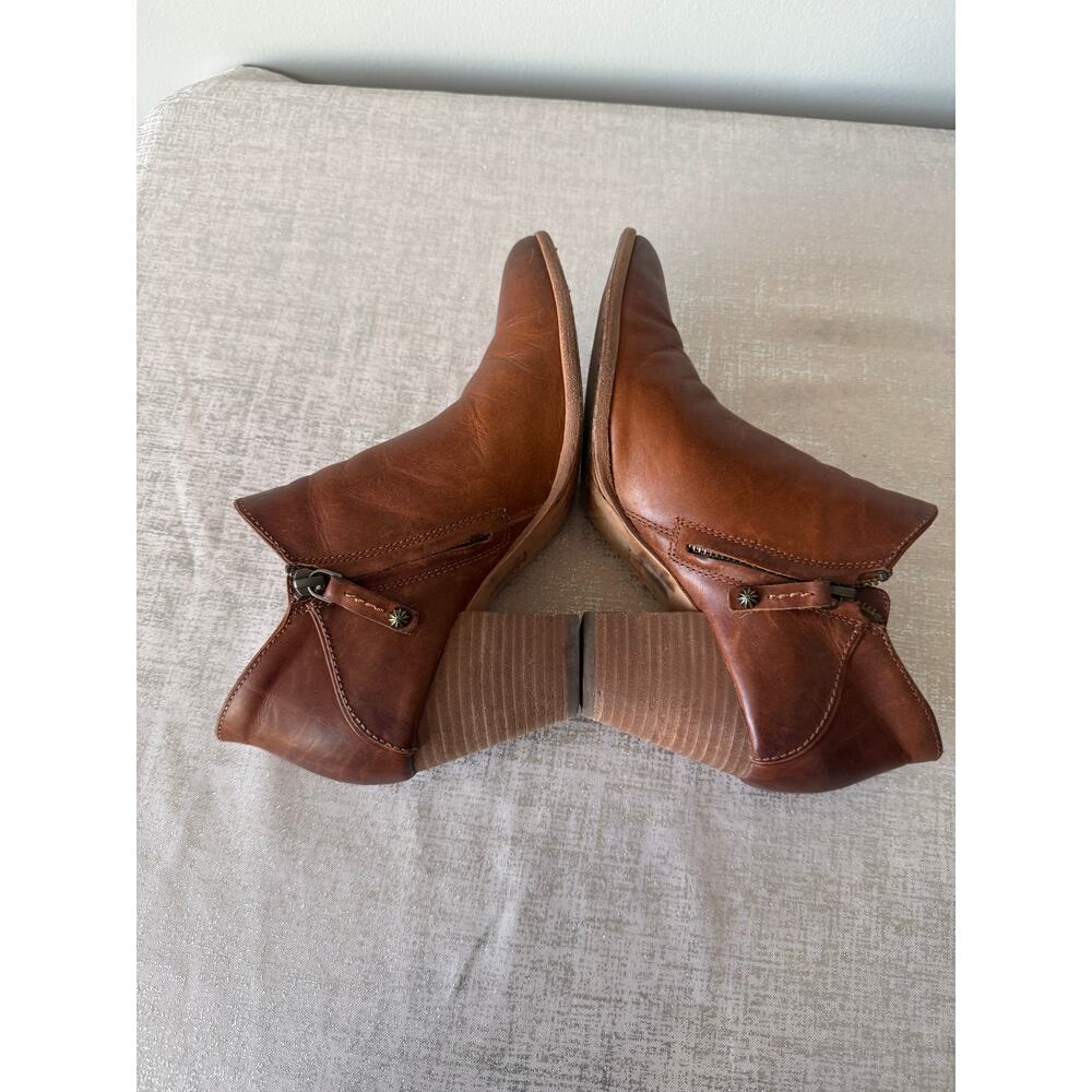 FRYE REED  SHOOTIE BROWN LEATHER BOOT - Picture 9 of 10